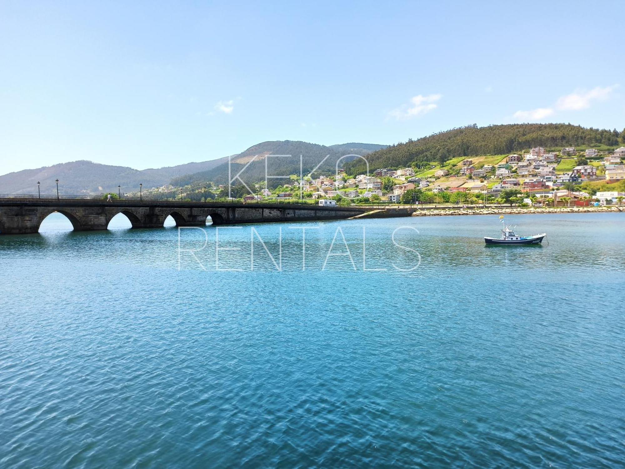 Yellow House Viveiro Εξωτερικό φωτογραφία