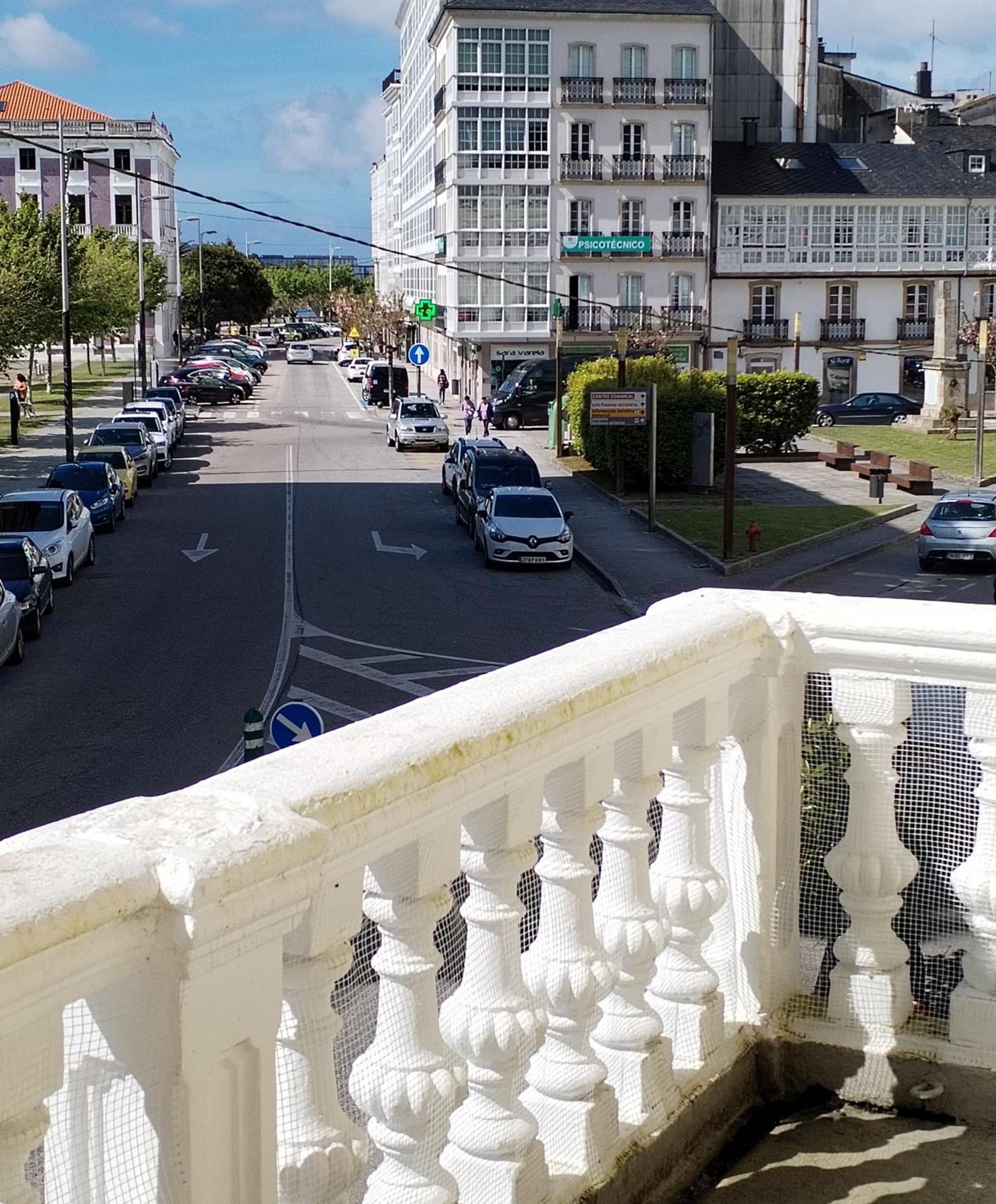 Yellow House Viveiro Εξωτερικό φωτογραφία